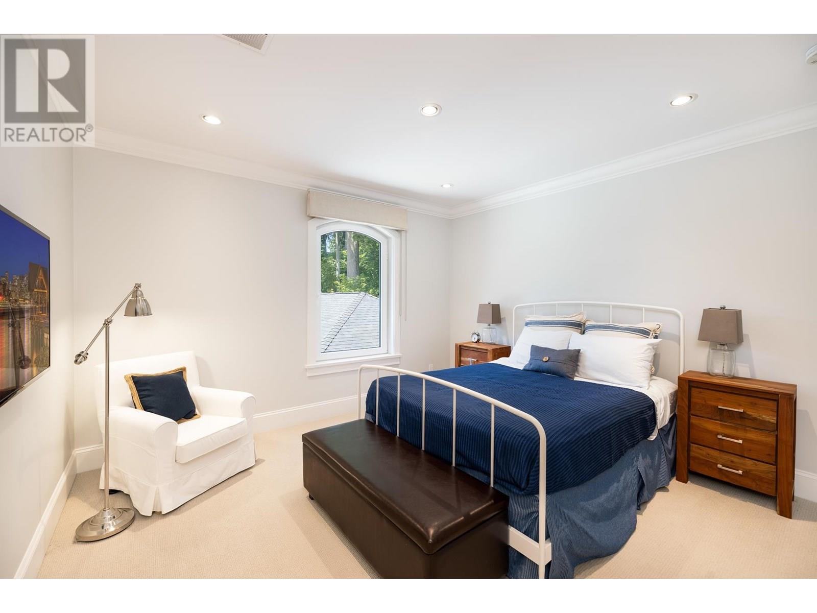 3850 ST. MARYS AVENUE, North Vancouver