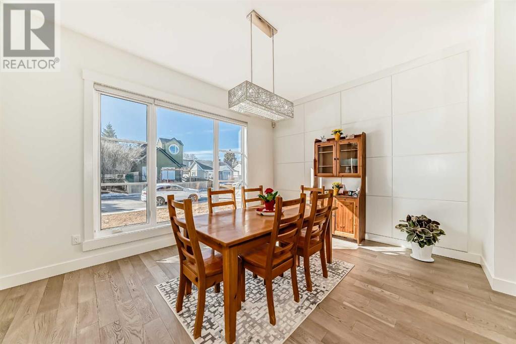 Single Family House for Sale in   Avenue NE Tuxedo Park Calgary 