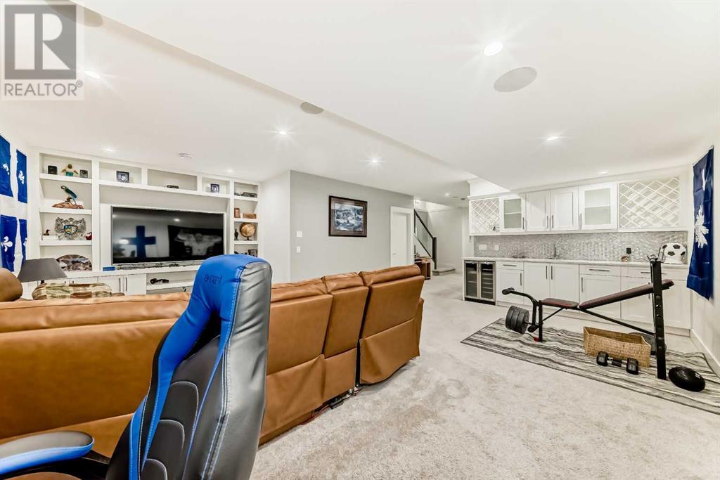 Single Family House for Sale in   Avenue NE Tuxedo Park Calgary 