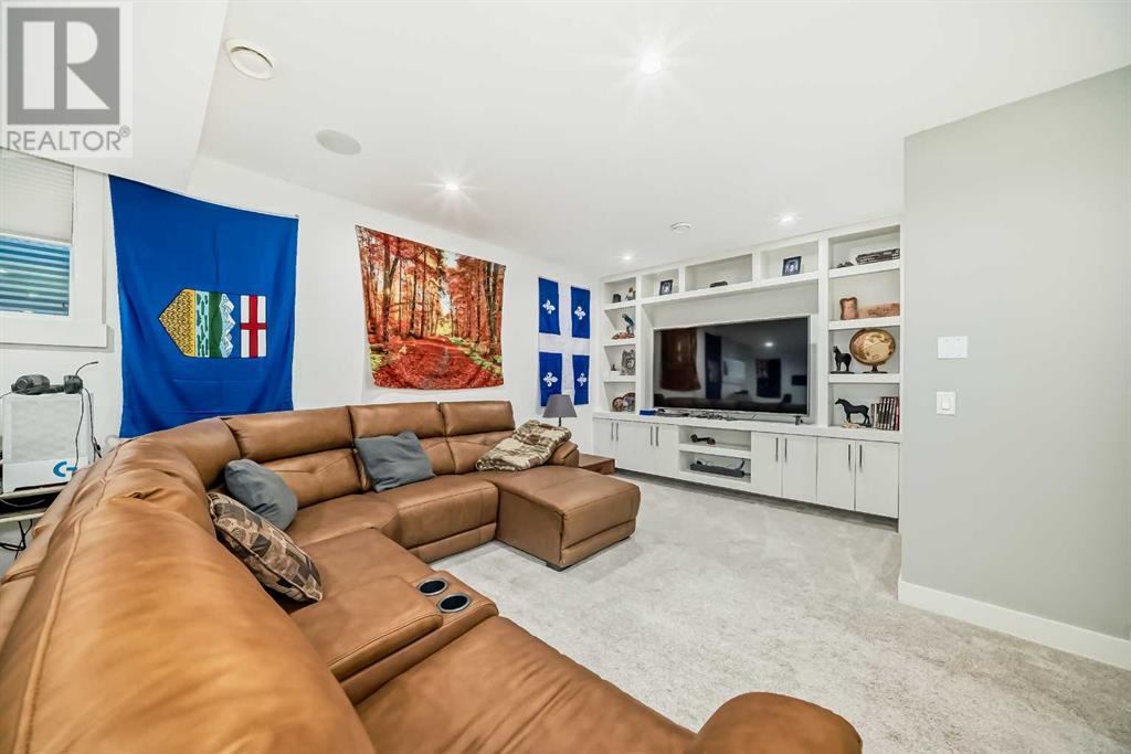 Single Family House for Sale in   Avenue NE Tuxedo Park Calgary 