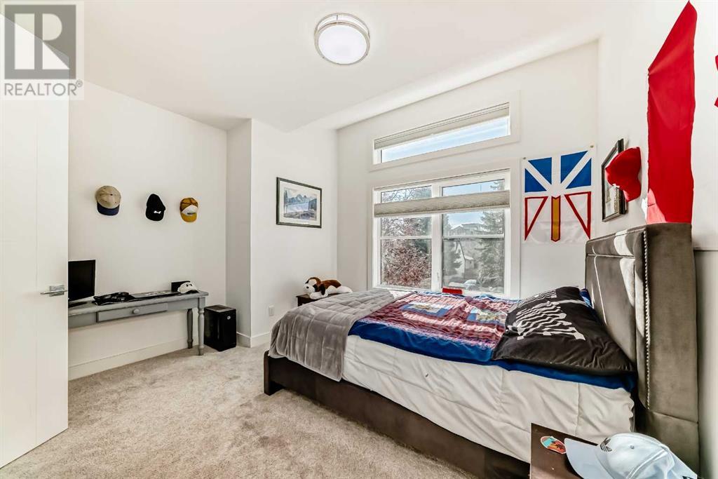 Single Family House for Sale in   Avenue NE Tuxedo Park Calgary 