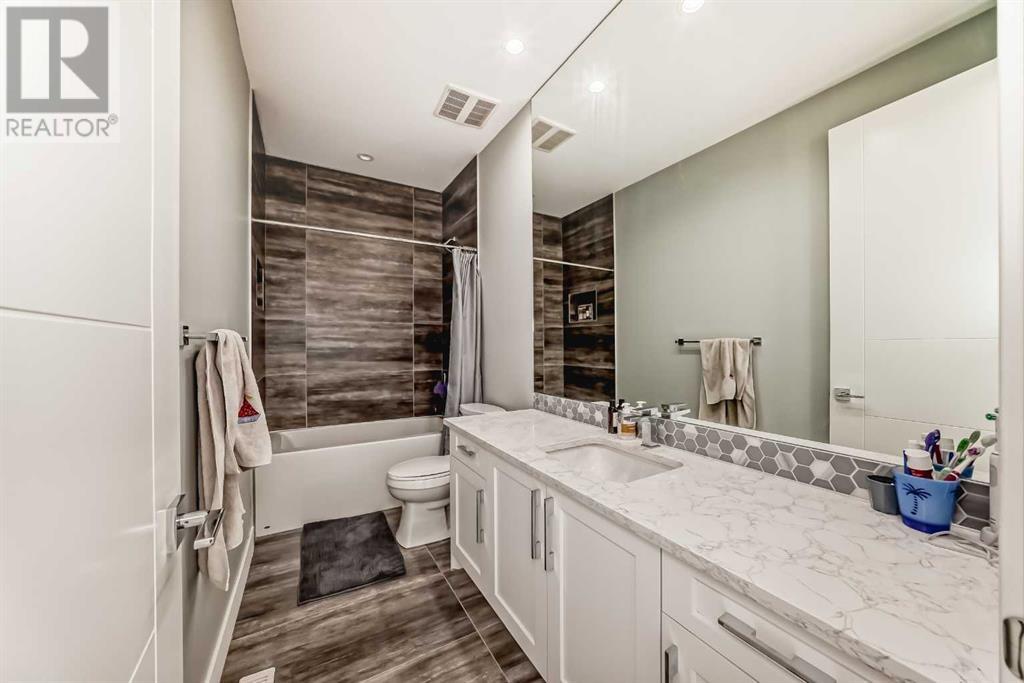 Single Family House for Sale in   Avenue NE Tuxedo Park Calgary 