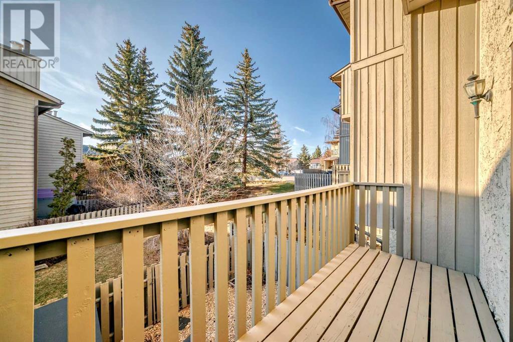 Single Family House 4 Level for Sale in  Glamis Terrace SW Glamorgan Calgary 
