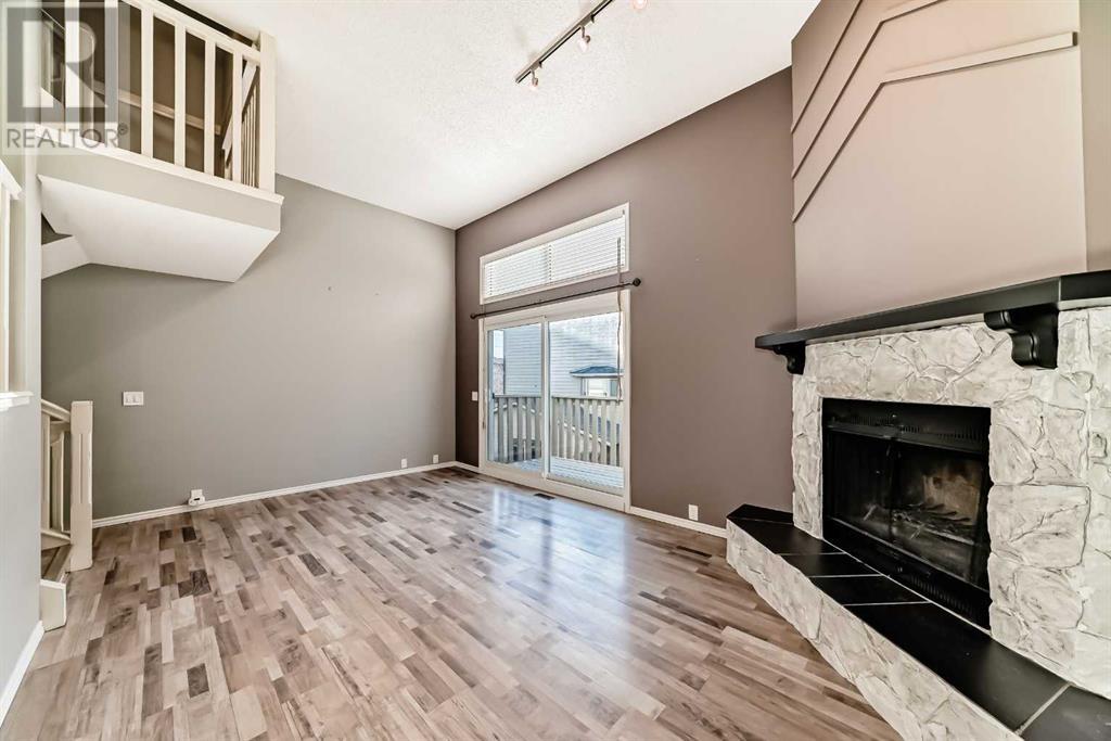 Single Family House 4 Level for Sale in  Glamis Terrace SW Glamorgan Calgary 