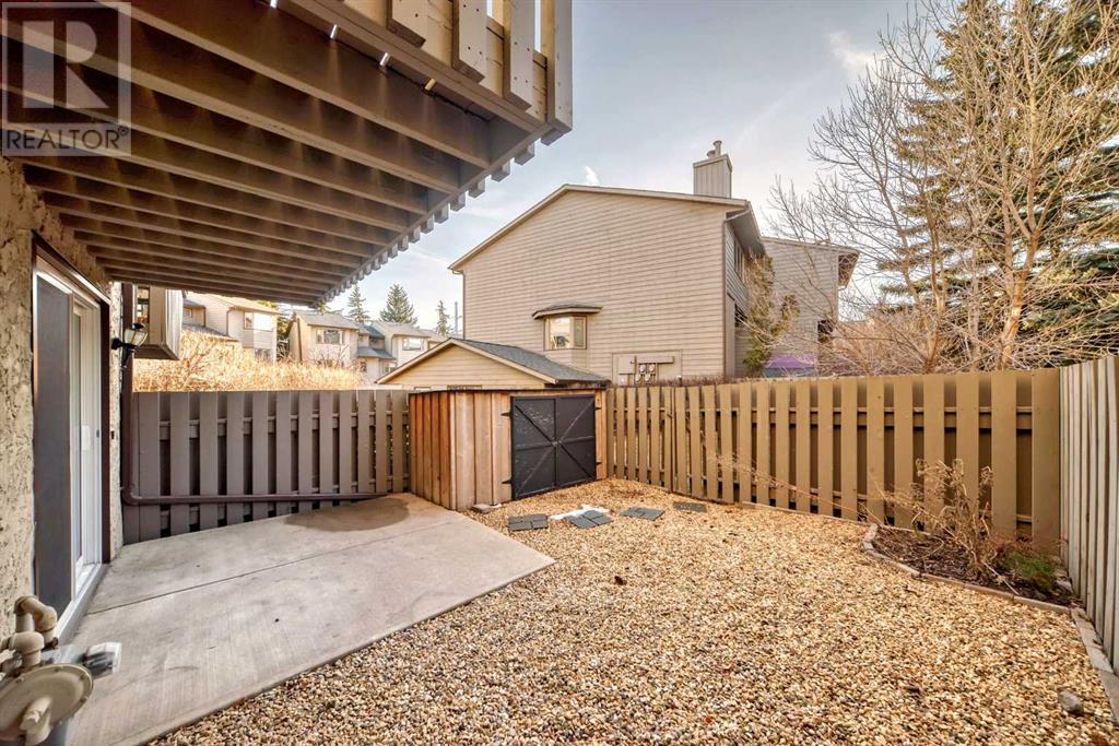 Single Family House 4 Level for Sale in  Glamis Terrace SW Glamorgan Calgary 