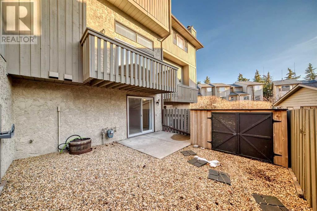 Single Family House 4 Level for Sale in  Glamis Terrace SW Glamorgan Calgary 
