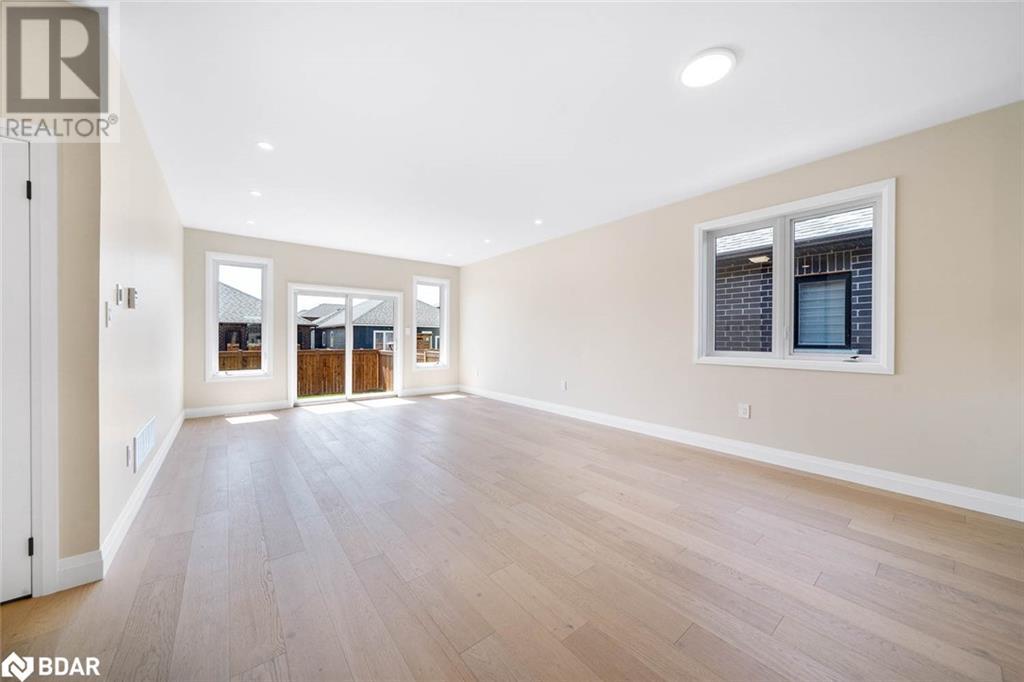 Photo 12 of 127 Ritchie Crescent, Elmvale ON