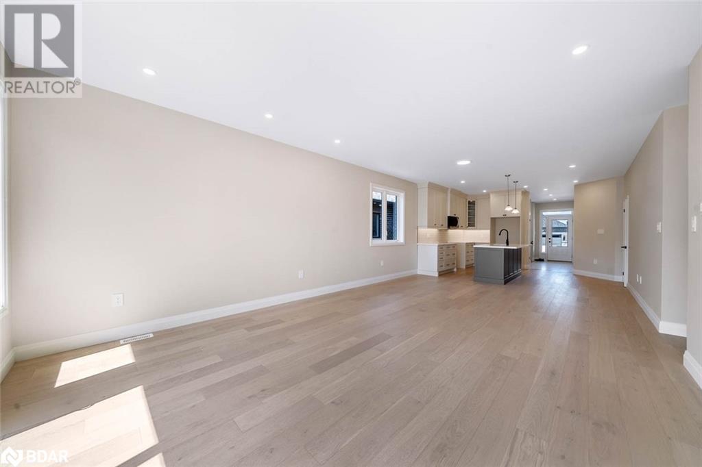 Photo 13 of 127 Ritchie Crescent, Elmvale ON