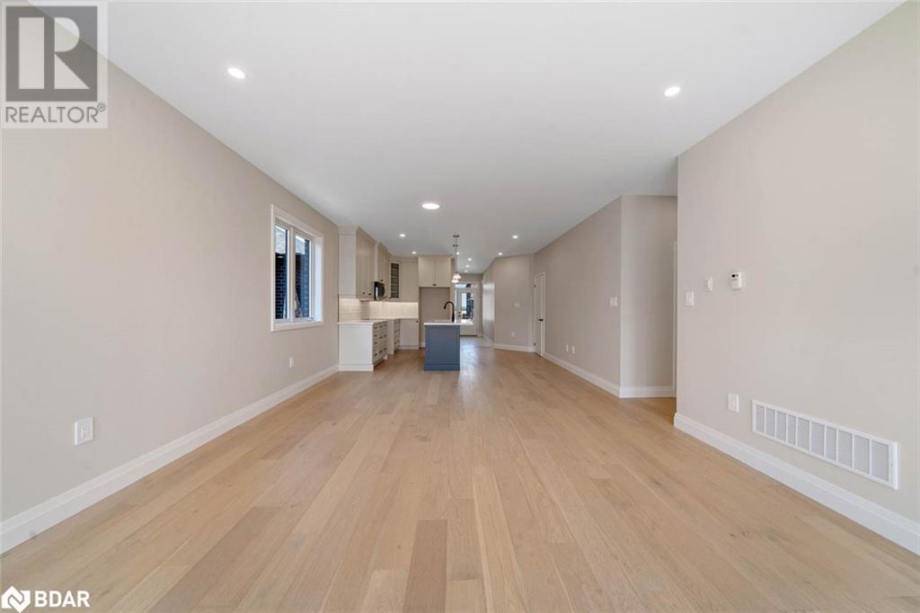 Photo 15 of 127 Ritchie Crescent, Elmvale ON