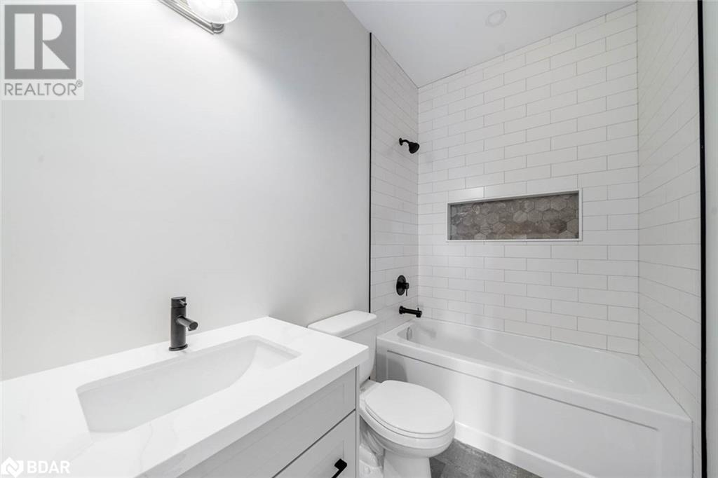 Photo 16 of 127 Ritchie Crescent, Elmvale ON