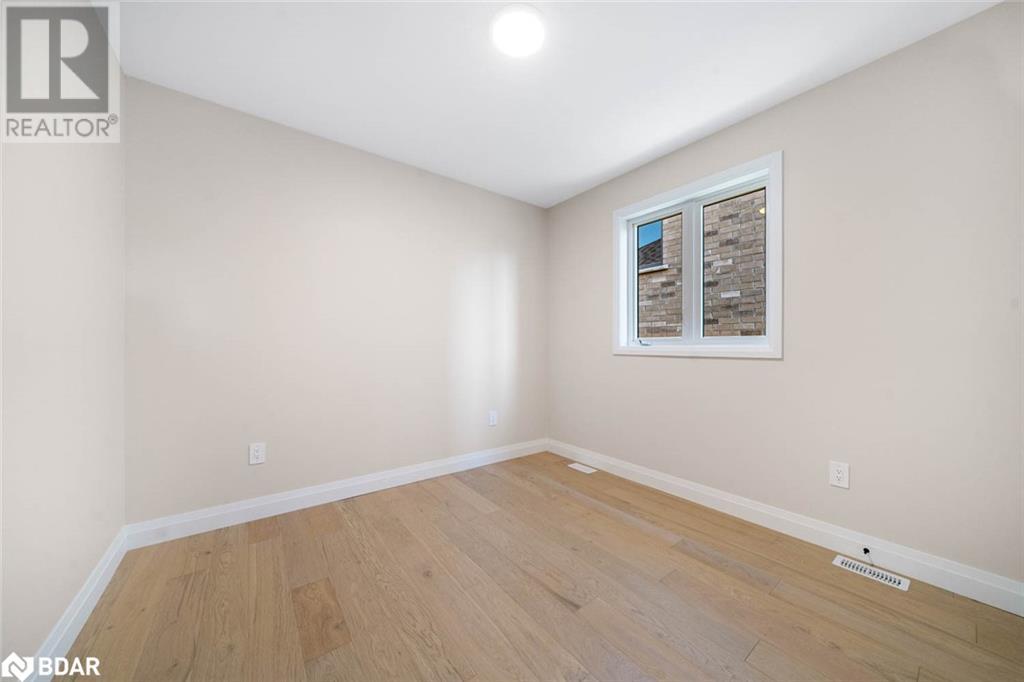 Photo 17 of 127 Ritchie Crescent, Elmvale ON