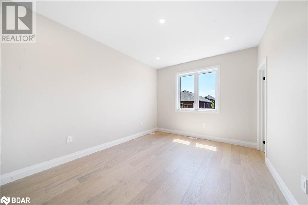 Photo 19 of 127 Ritchie Crescent, Elmvale ON