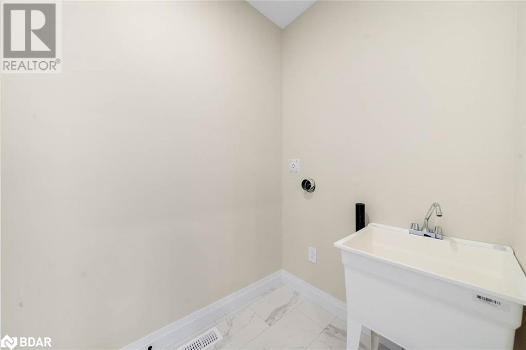 Photo 24 of 127 Ritchie Crescent, Elmvale ON