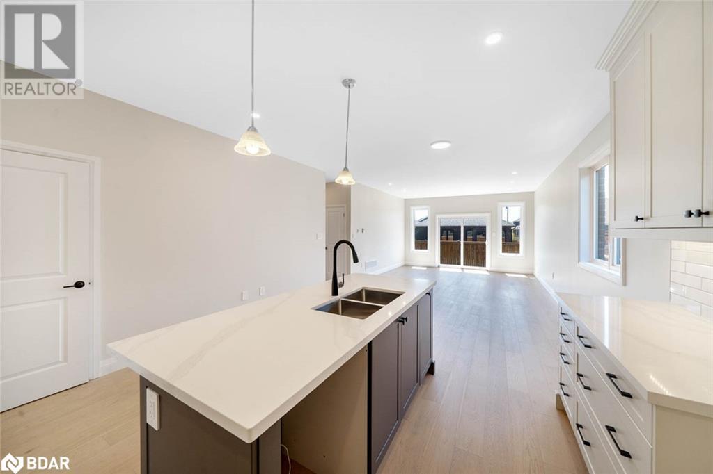 Photo 8 of 127 Ritchie Crescent, Elmvale ON