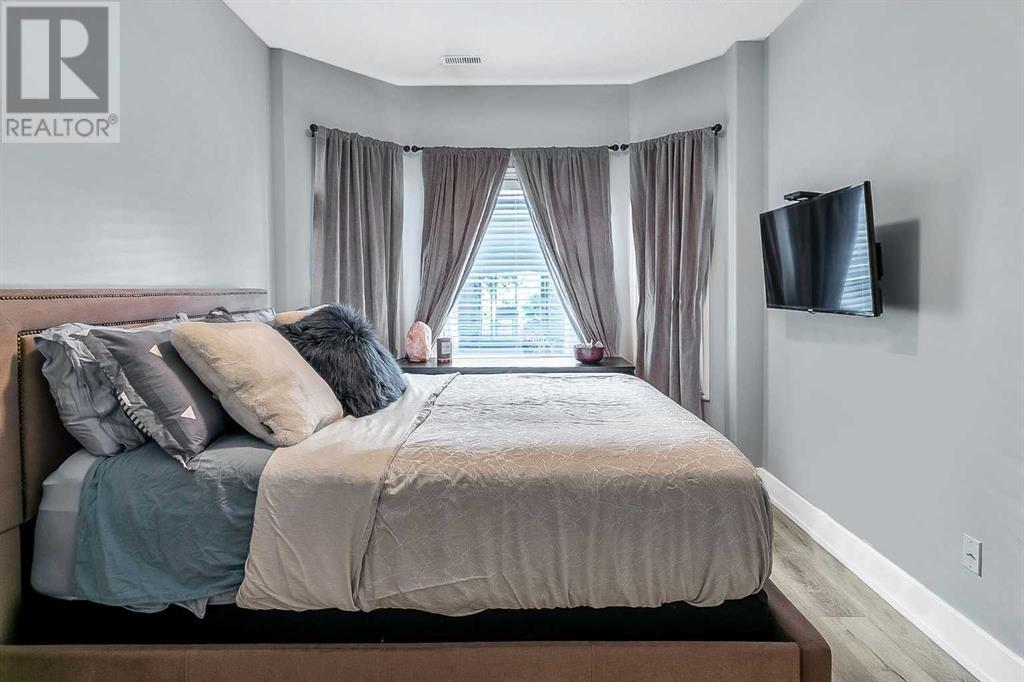 Single Family House for Sale in    Street SW Lower Mount Royal Calgary 