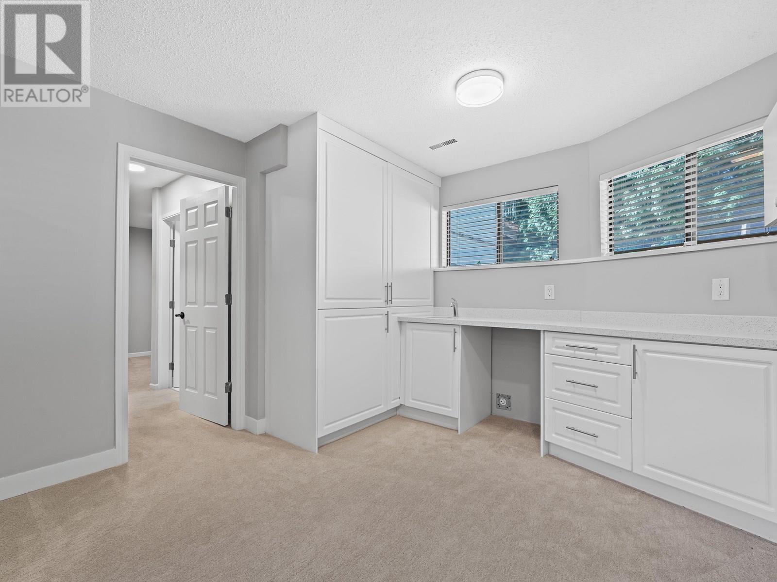 Photo 3 of 755 Westcot Road, West Vancouver BC