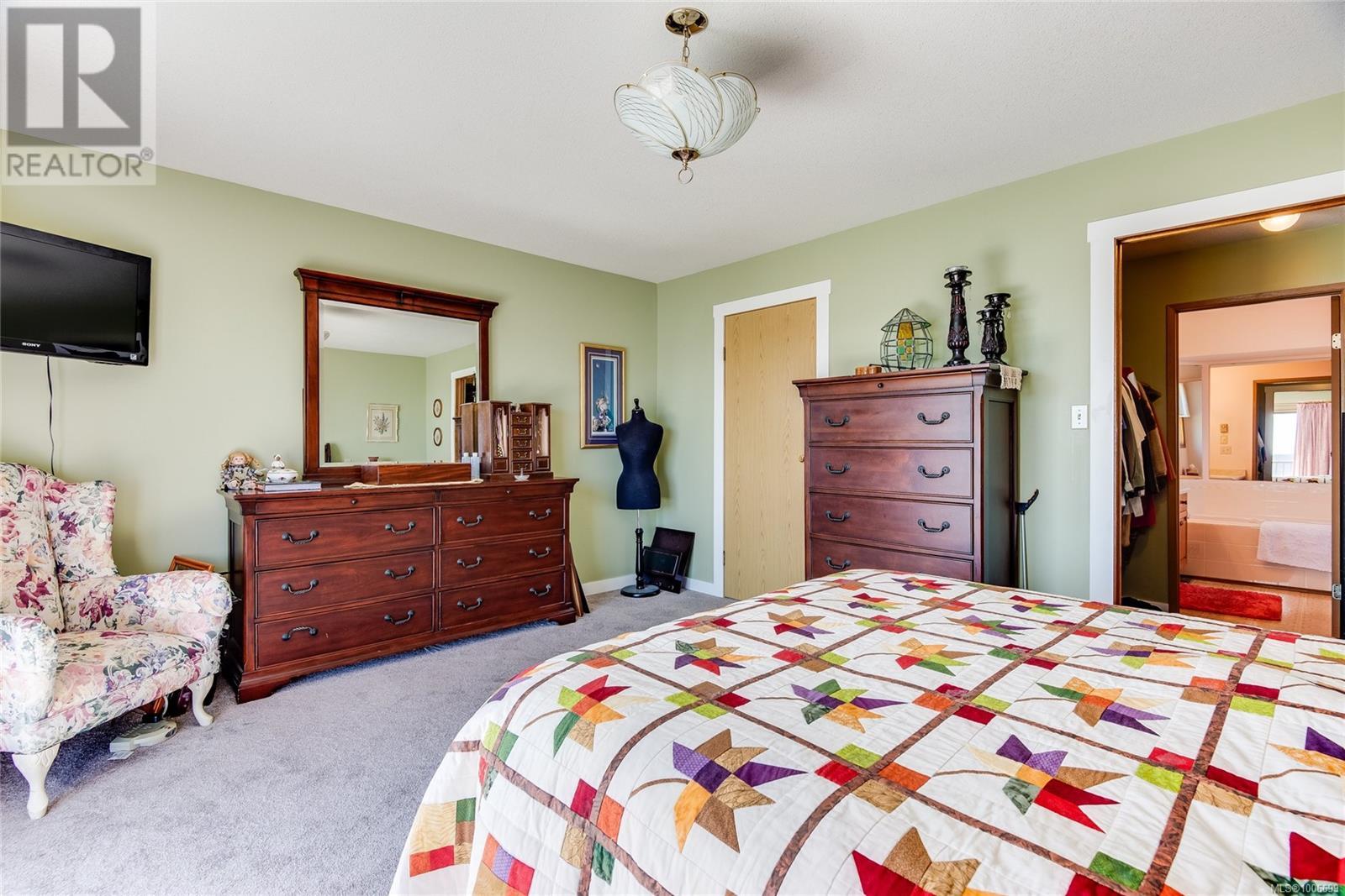 Photo 56 of 241 Mclean St S, Campbell River BC