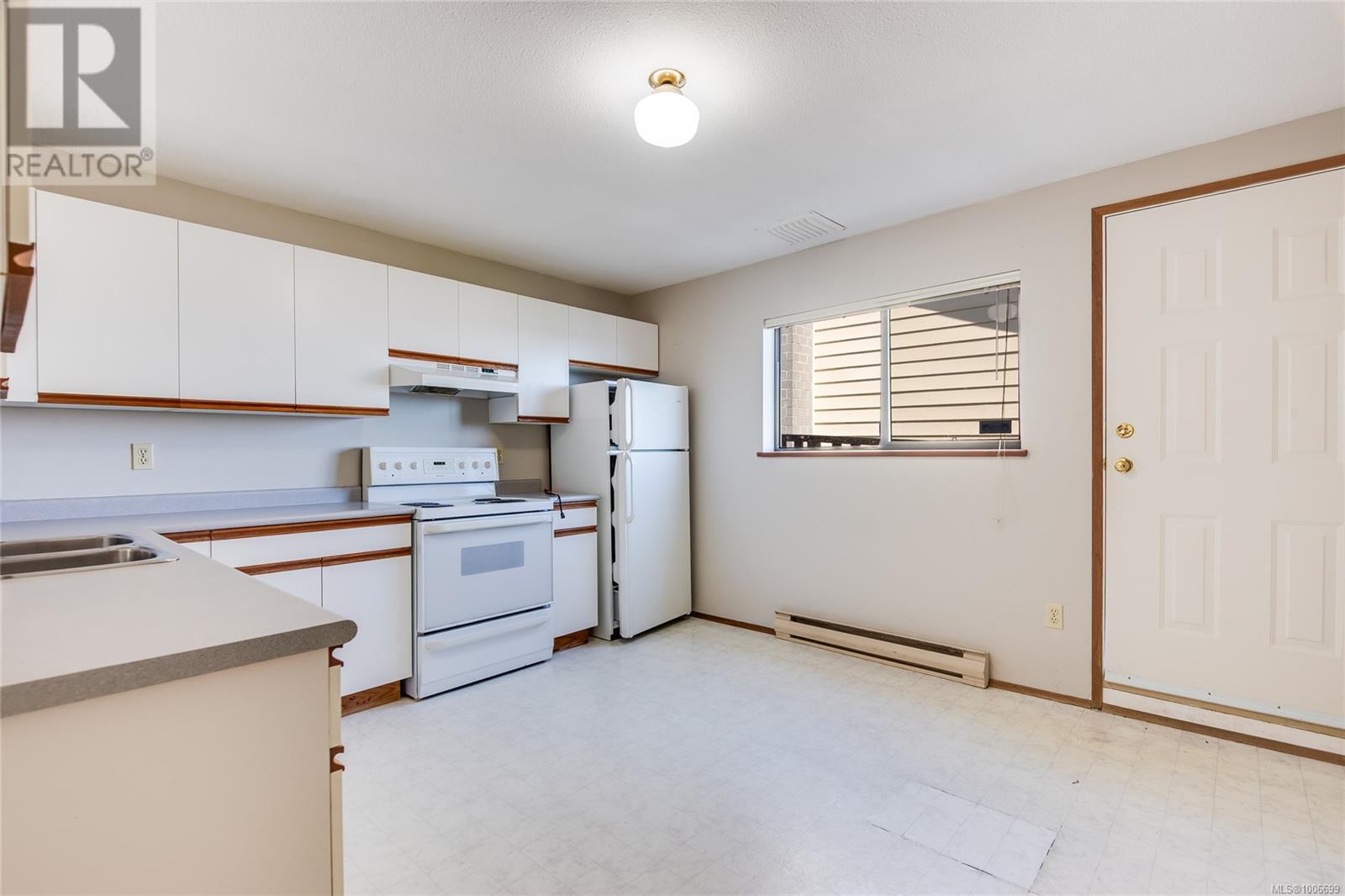 Photo 5 of 241 Mclean St S, Campbell River BC