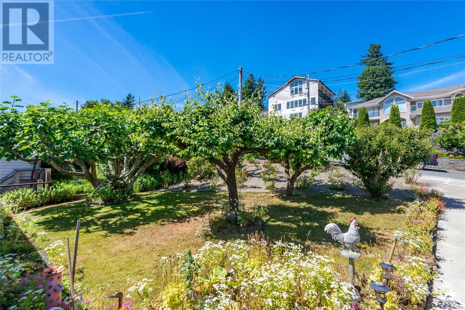 Photo 33 of 241 Mclean St S, Campbell River BC