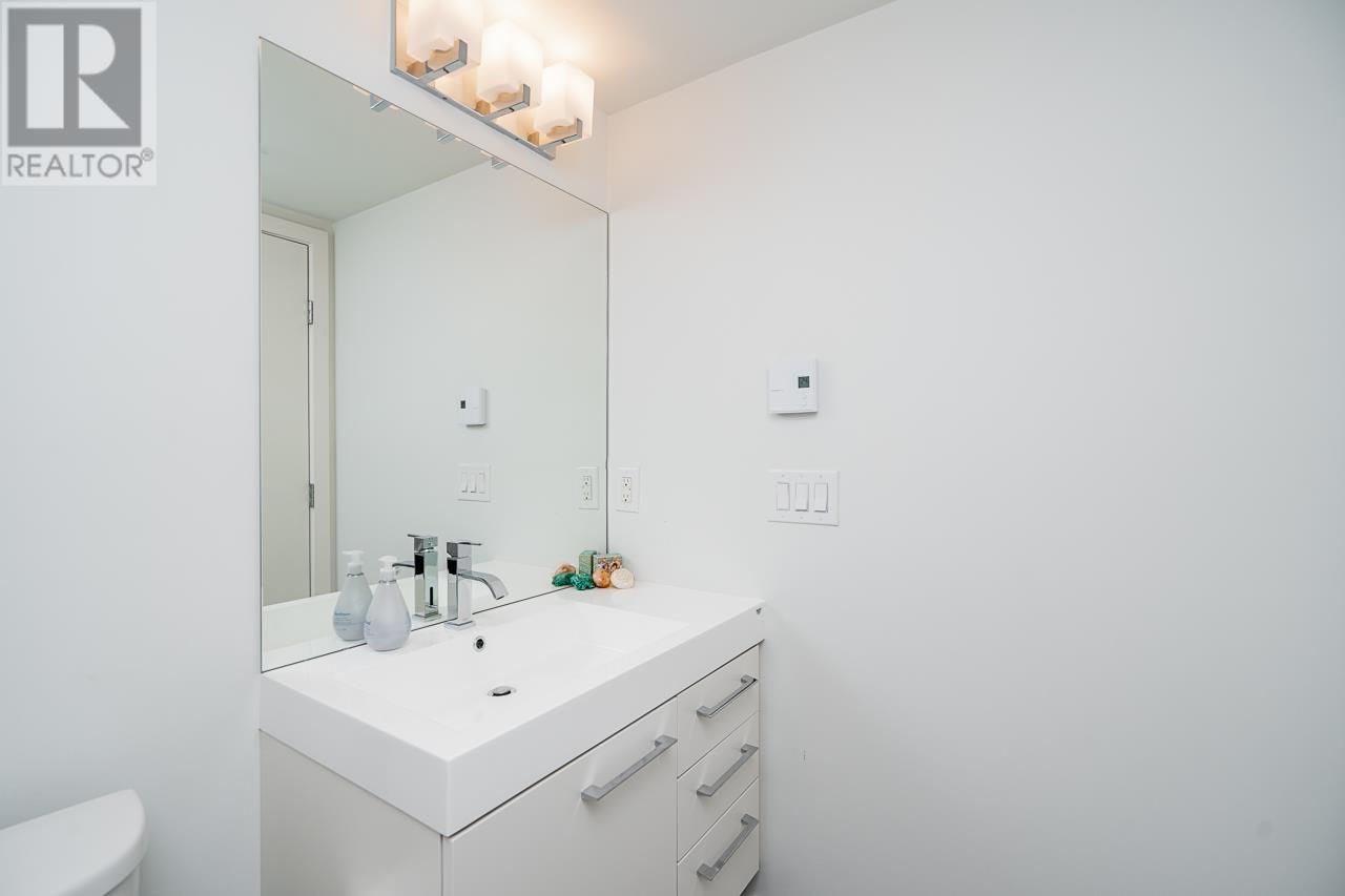 Photo 2 of 1012 668 Columbia Street, New Westminster BC