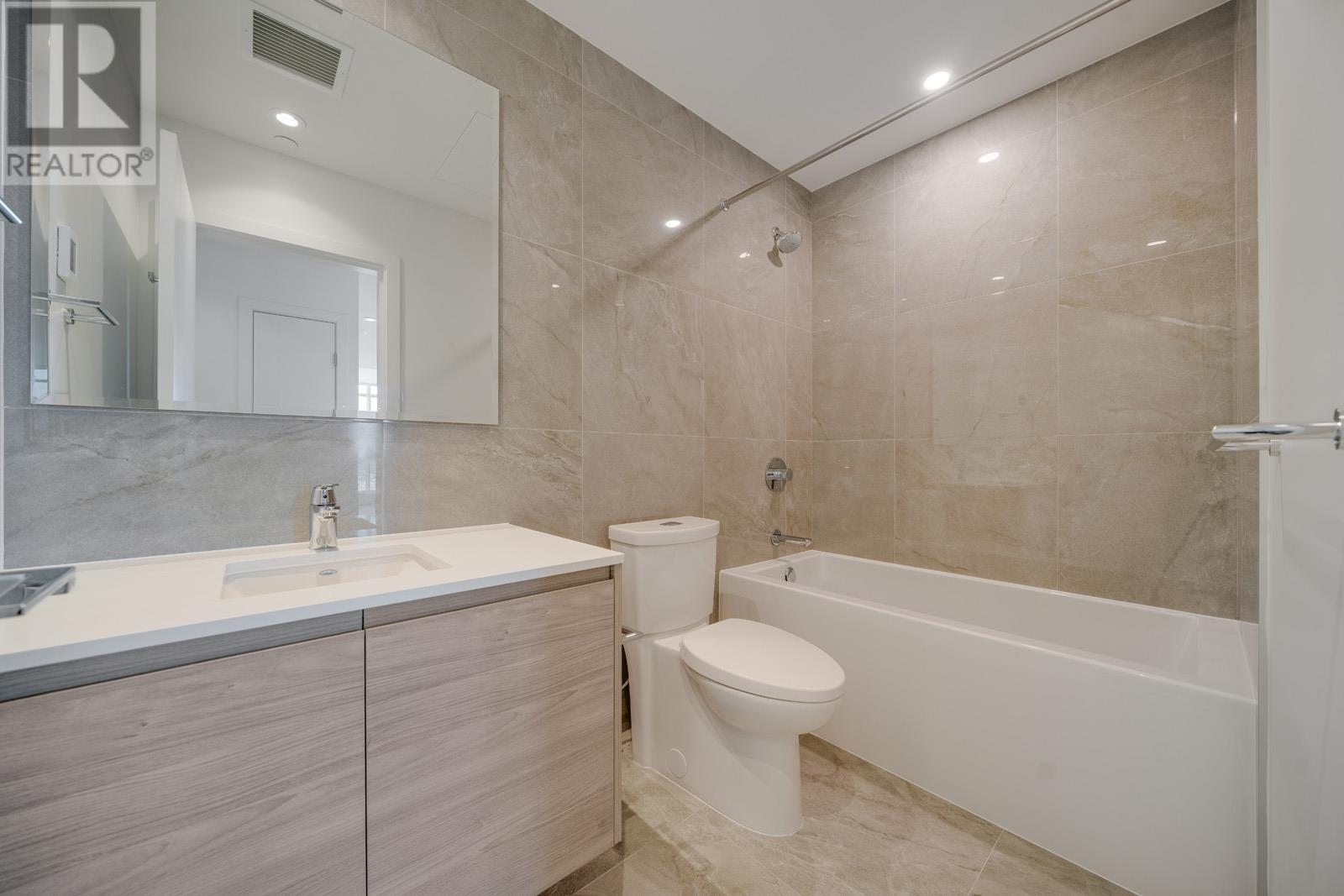 Photo 4 of 2807 680 Quayside Drive, New Westminster BC