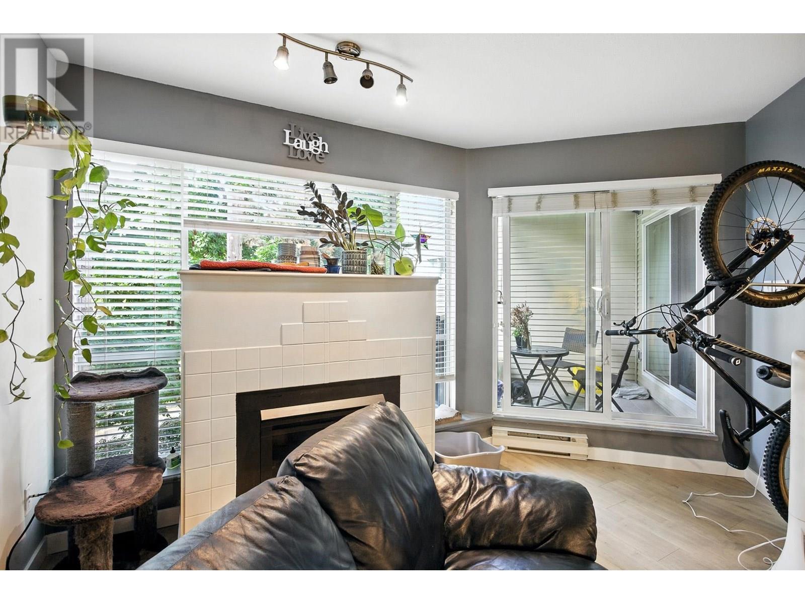 Photo 6 of 209 2401 Hawthorne Avenue, Port Coquitlam BC