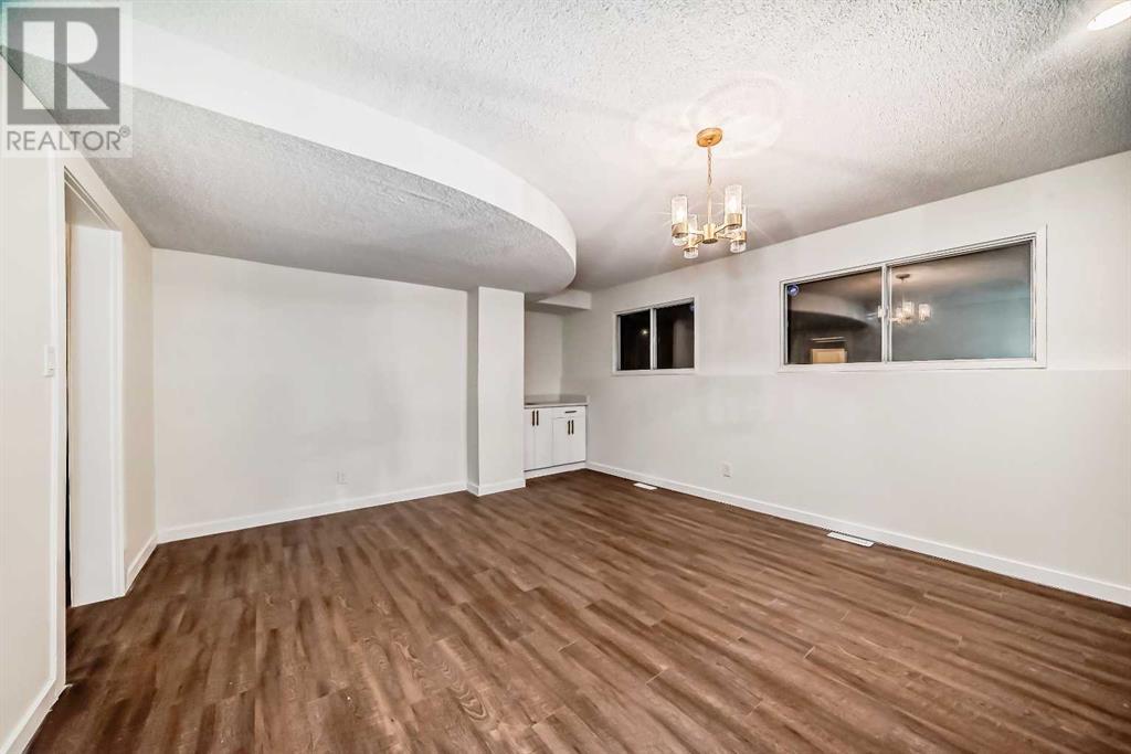 Single Family House 4 Level for Sale in  Whiteview Road NE Whitehorn Calgary 