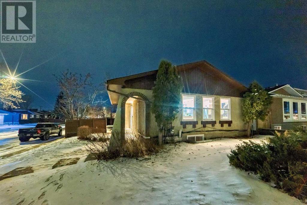 Single Family House 4 Level for Sale in  Whiteview Road NE Whitehorn Calgary 