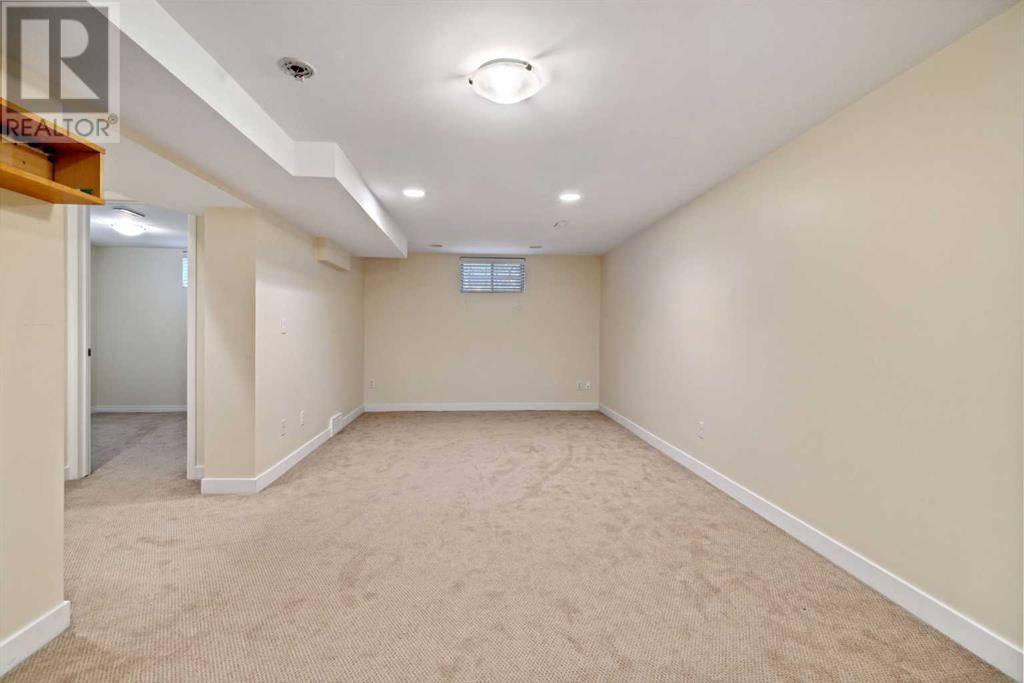 Single Family House for Sale in   Avenue NW Mount Pleasant Calgary 