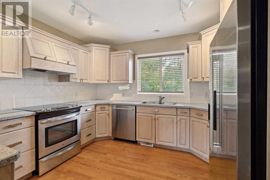 Single Family House for Sale in   Avenue NW Mount Pleasant Calgary 
