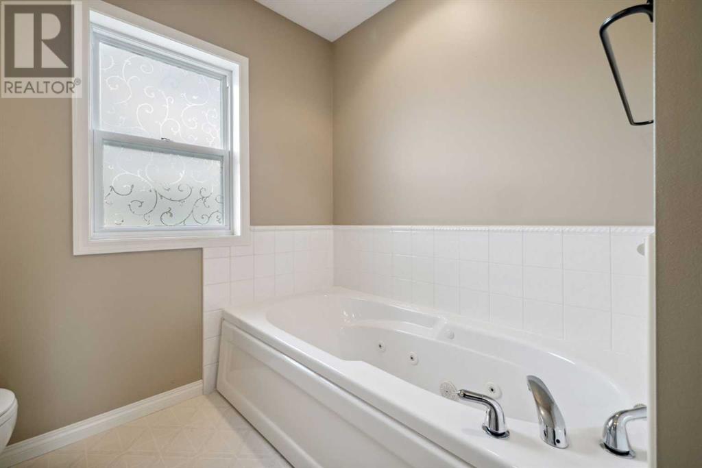 Single Family House for Sale in   Avenue NW Mount Pleasant Calgary 