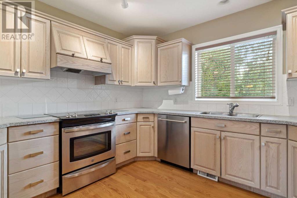 Single Family House for Sale in   Avenue NW Mount Pleasant Calgary 
