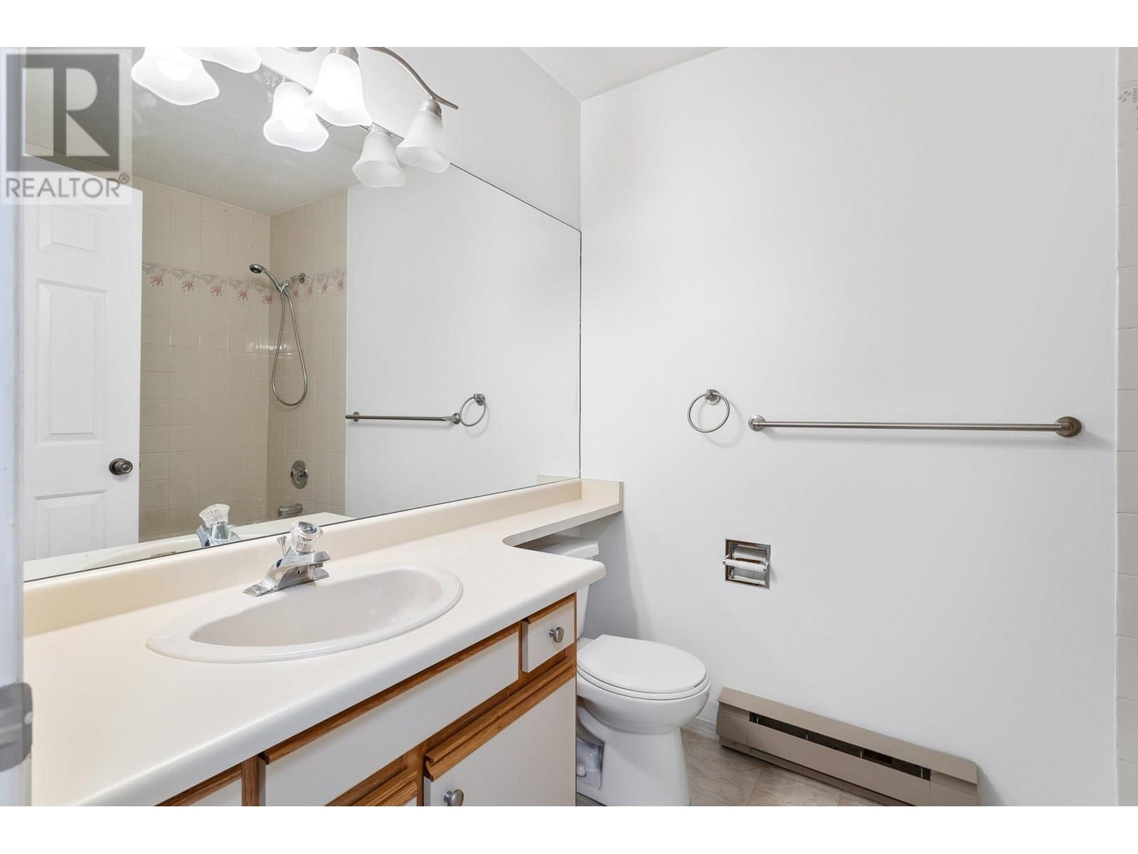 Photo 12 of 305 11240 Mellis Drive, Richmond BC