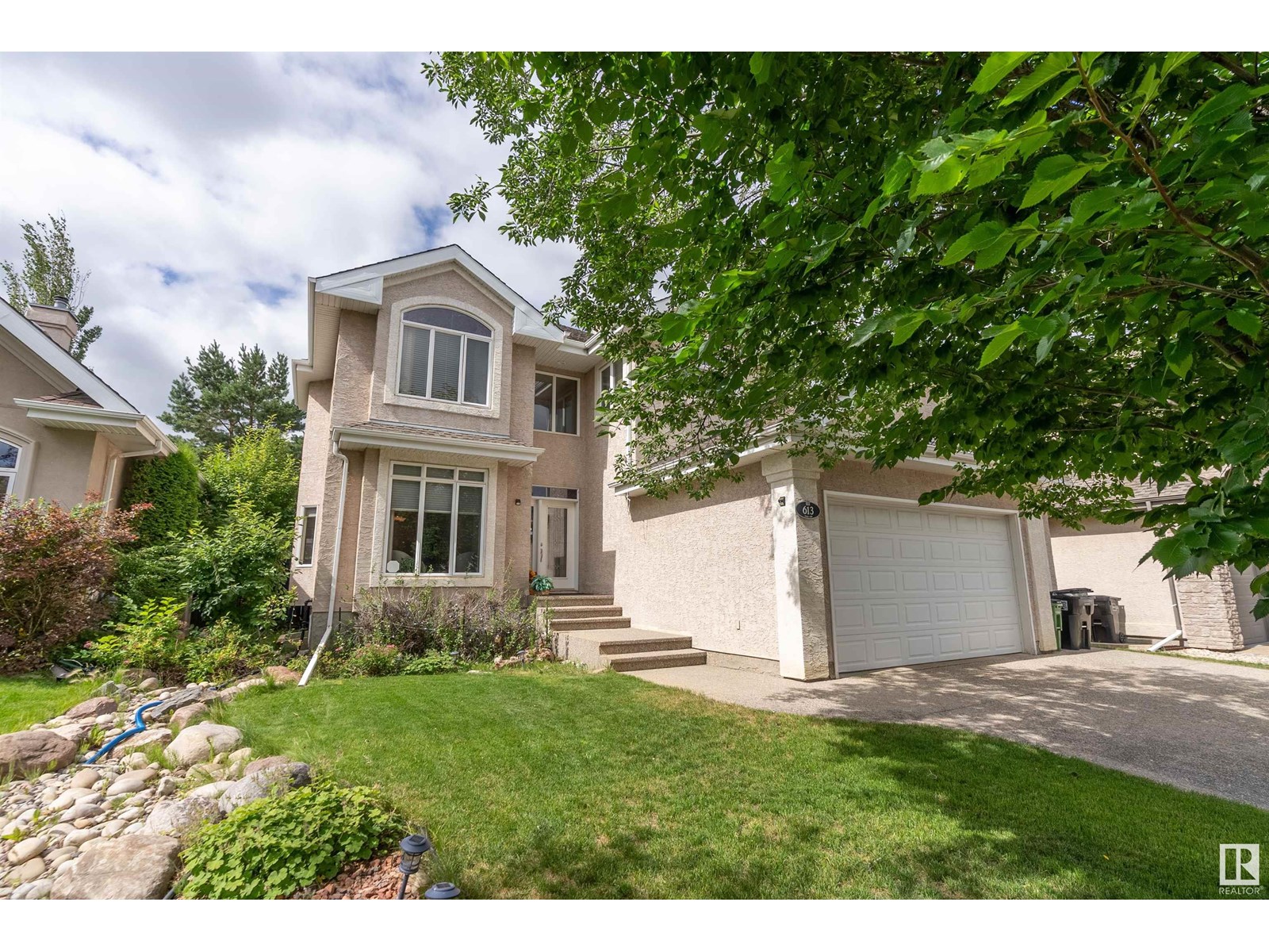 Photo 2 of 613 Todd Li Nw, Edmonton AB