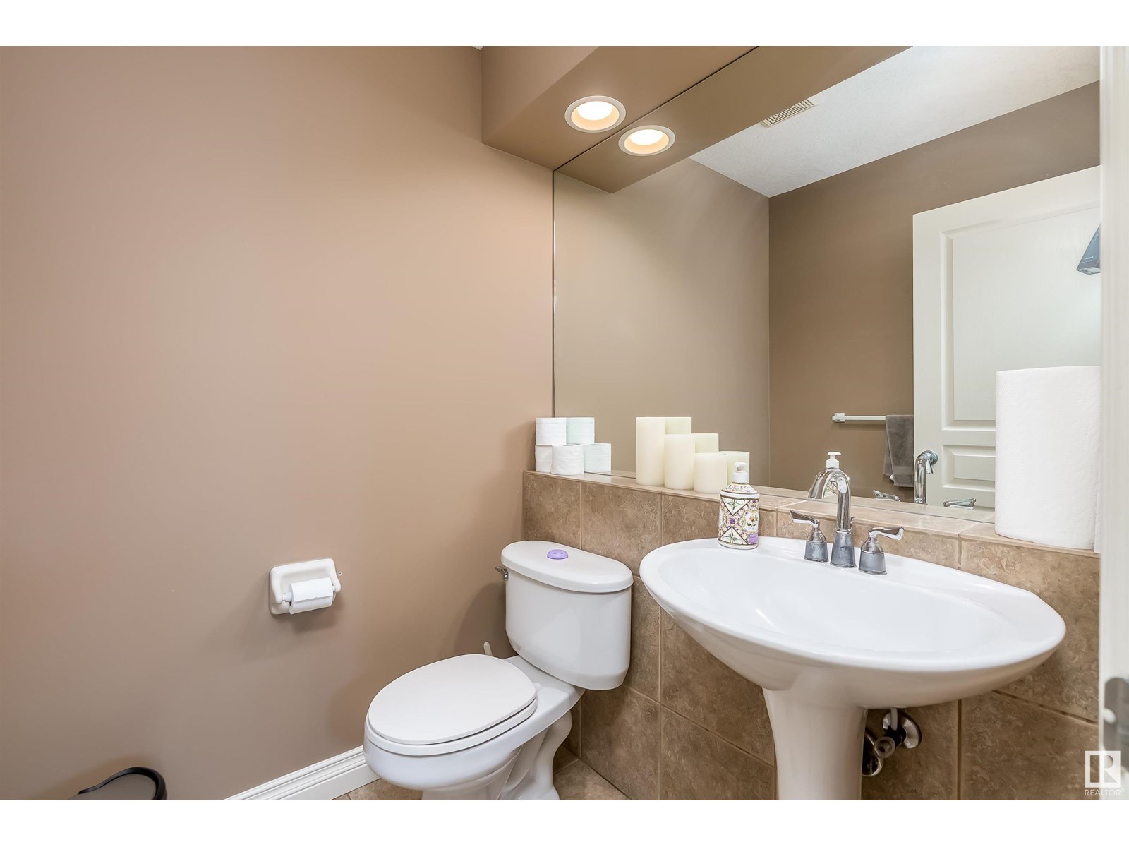 Photo 27 of 613 Todd Li Nw, Edmonton AB