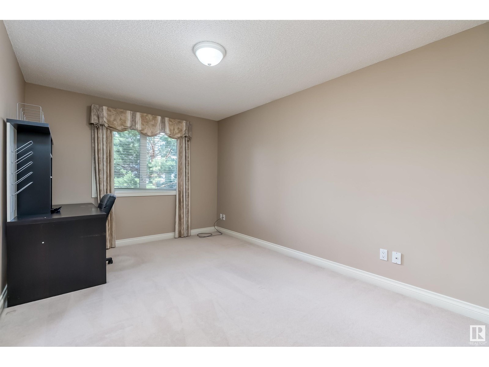 Photo 38 of 613 Todd Li Nw, Edmonton AB