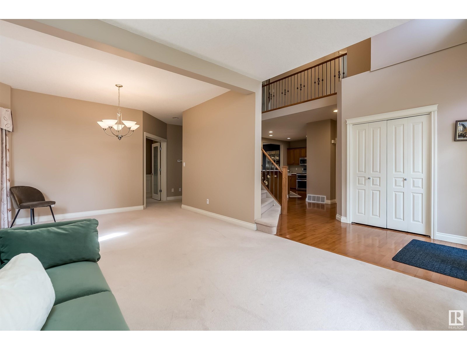 Photo 7 of 613 Todd Li Nw, Edmonton AB
