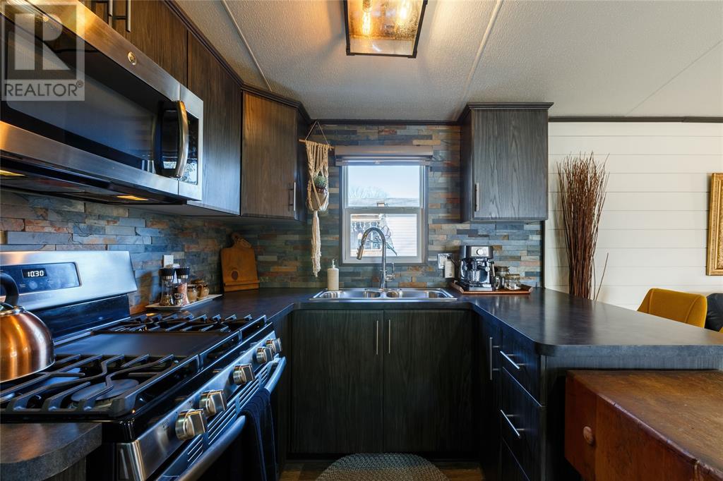Photo 18 of 2891 Old Lakeshore Road Unit 13, Sarnia ON