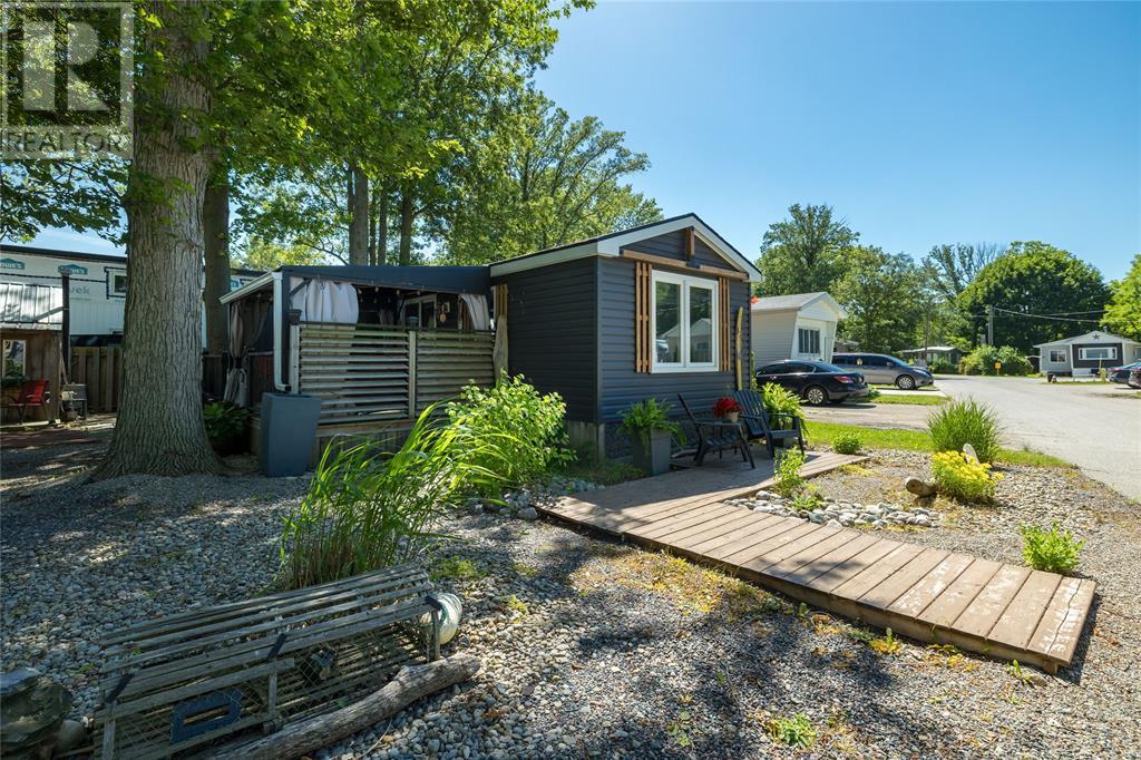 Photo 40 of 2891 Old Lakeshore Road Unit 13, Sarnia ON
