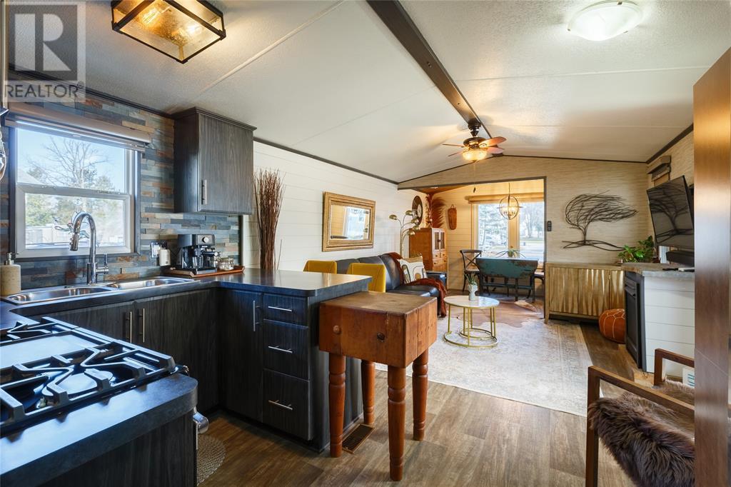 Photo 12 of 2891 Old Lakeshore Road Unit 13, Sarnia ON