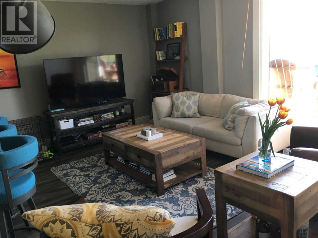Single Family House for Sale in   Memorial Drive NW Sunnyside Calgary 