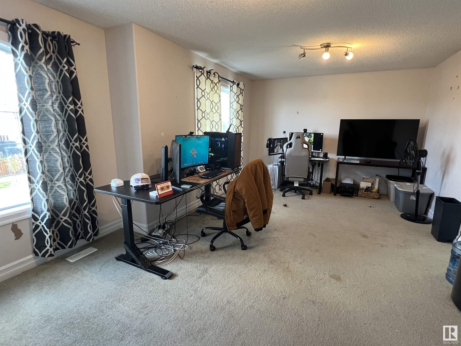 Photo 3 of 21 Birch Pl, Fort Saskatchewan AB