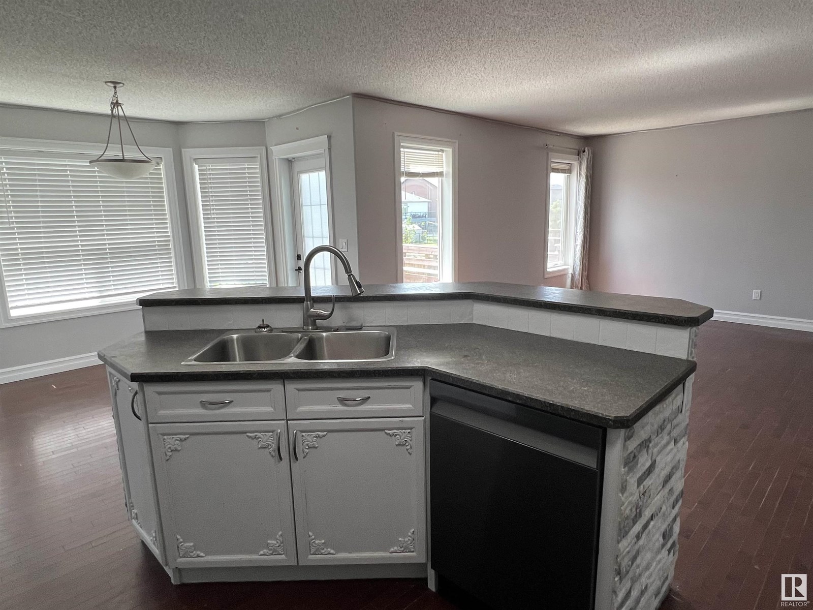 Photo 24 of 21 Birch Pl, Fort Saskatchewan AB