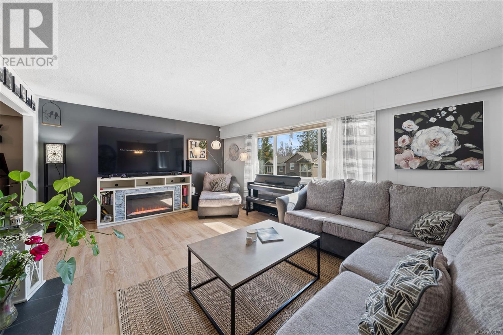 Photo 22 of 3039 Lashman Ave, Duncan BC