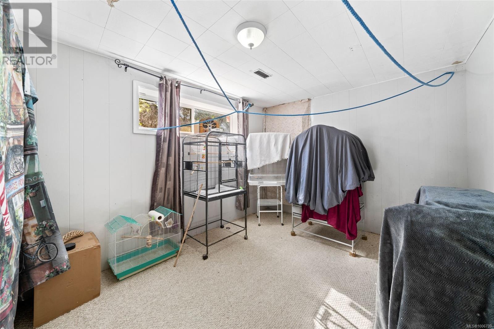 Photo 12 of 3039 Lashman Ave, Duncan BC