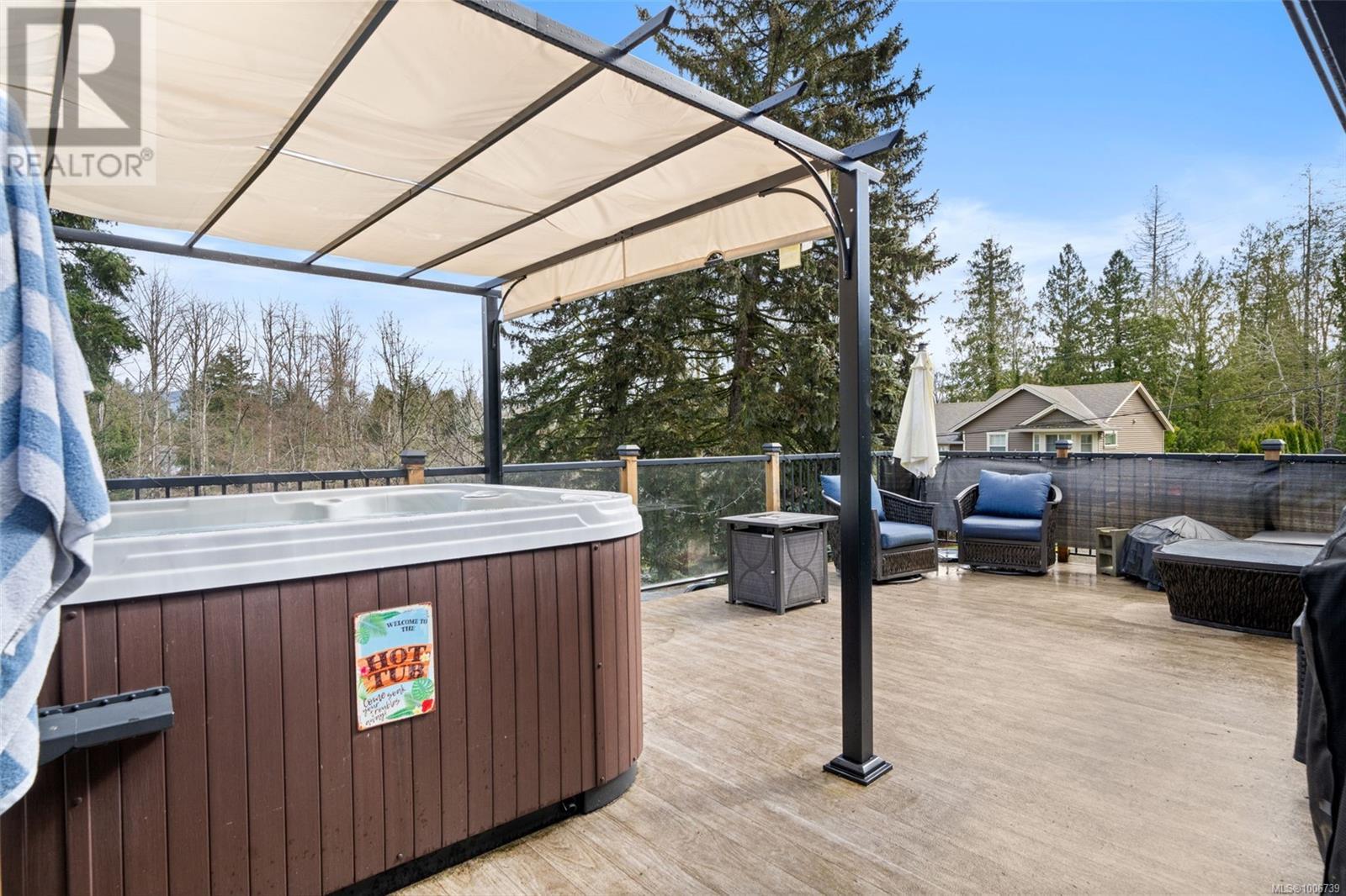 Photo 33 of 3039 Lashman Ave, Duncan BC