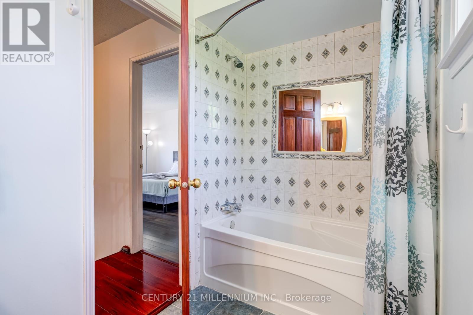 Single Family House for Sale in  NUTTALL STREET Brampton (Westgate) 