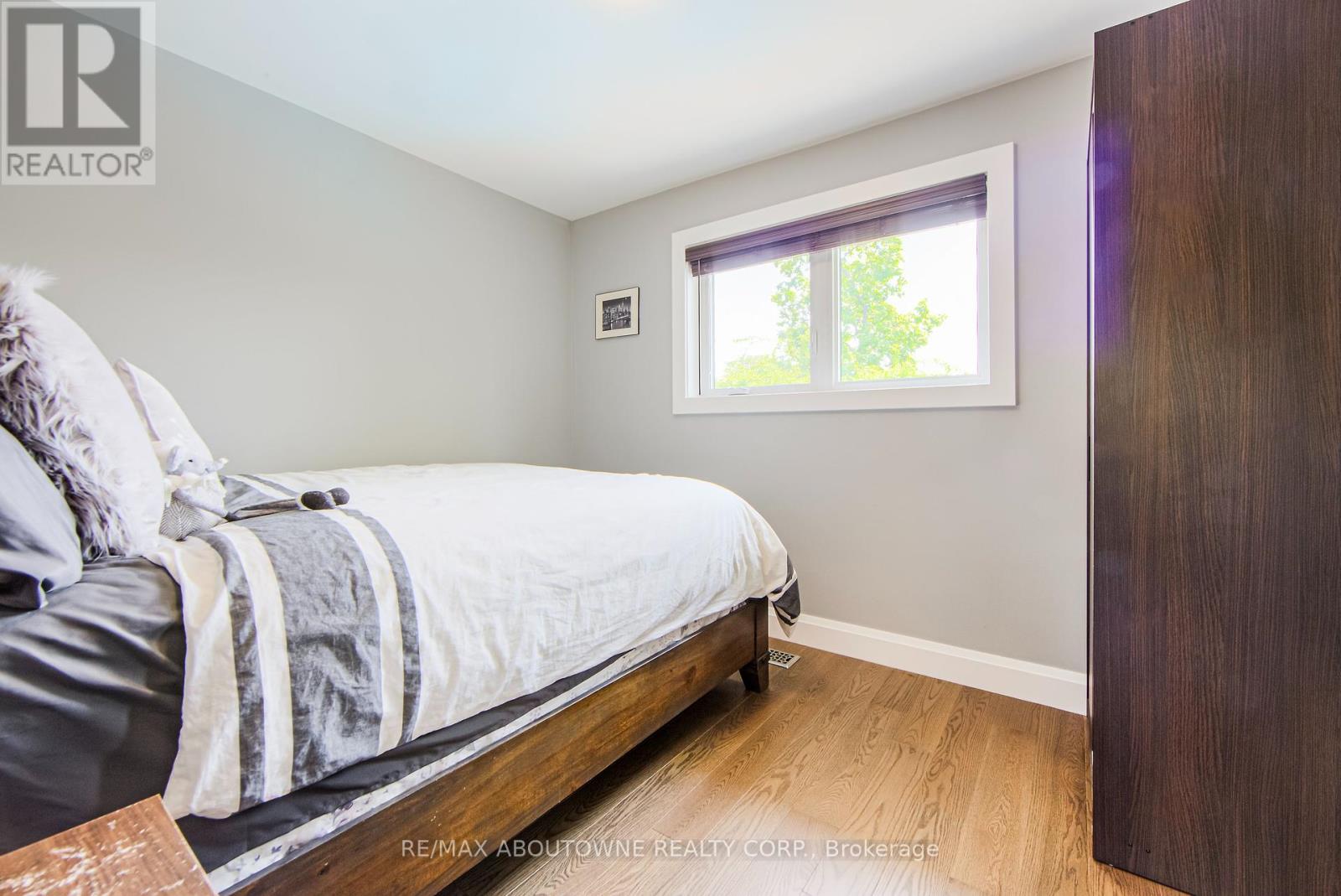 Photo 16 of 2122 Bridge Road, Oakville ON