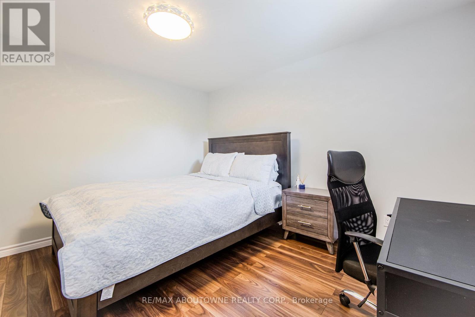 Photo 20 of 2122 Bridge Road, Oakville ON