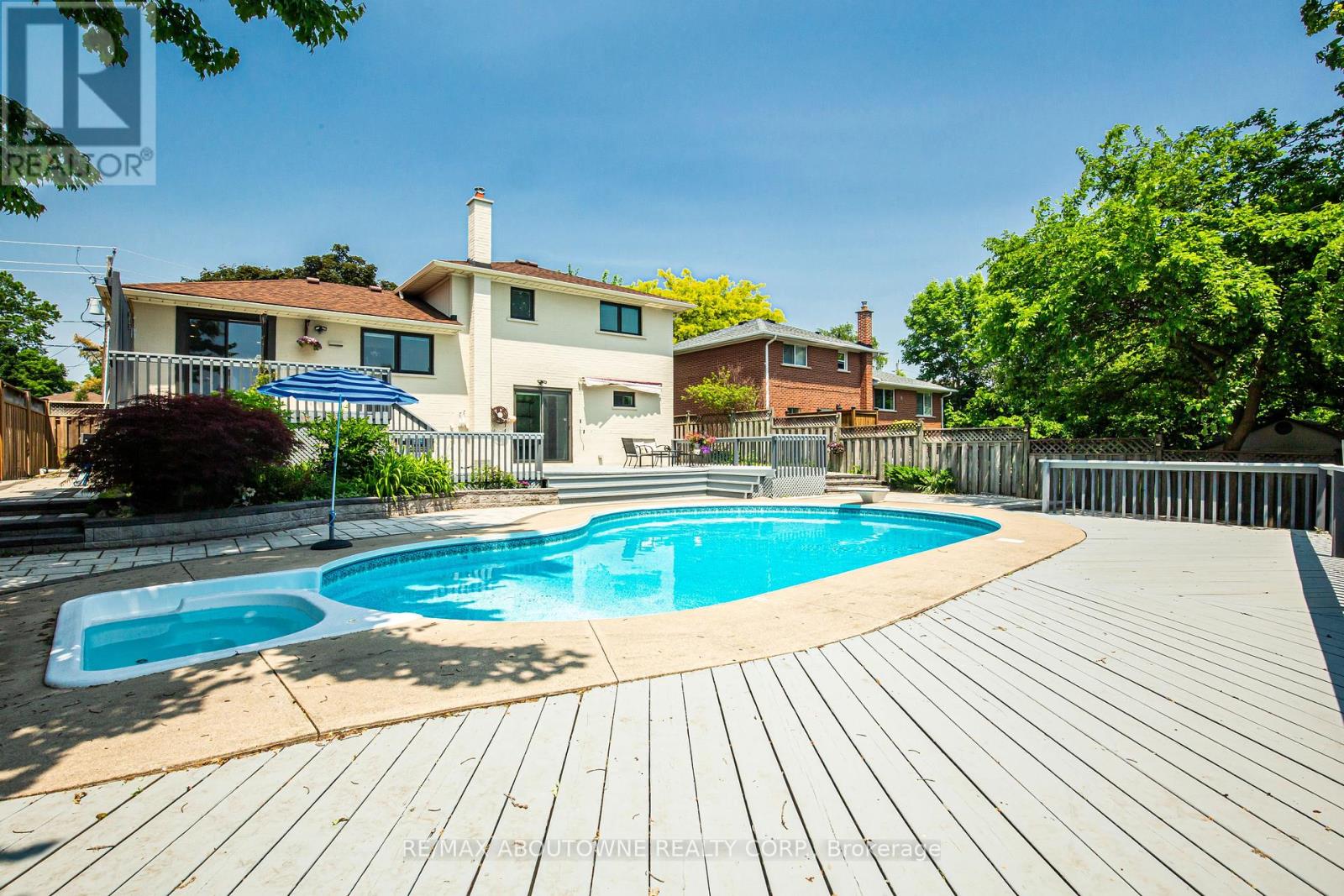 Photo 26 of 2122 Bridge Road, Oakville ON